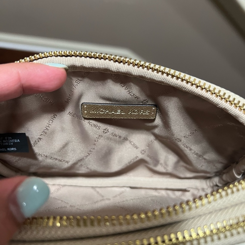 Michael Kors Wallet Only Use A Few Times Silver C… - image 3